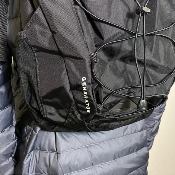The North Face Generator Backpack School Bag TNF Black BRAND NEW WITH TAGS! - Picture 11 of 14